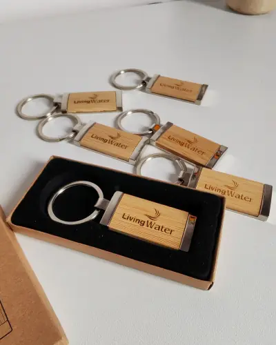 Llaveros de madera grabados con láser